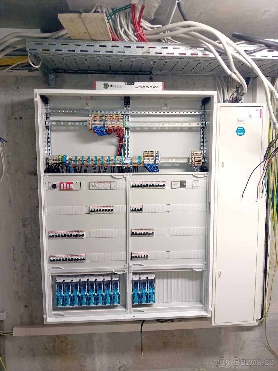 Opravy na elektroinstalaci